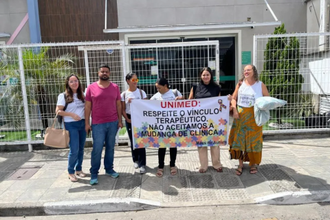 Feira de Santana: “Autismo” Após protesto em frente a Unimed Feira, cinco crianças autistas tem o direito a terapia garantido