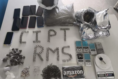 Polícia: “Drogas” Polícia apreende drogas e munições em Simões Filho