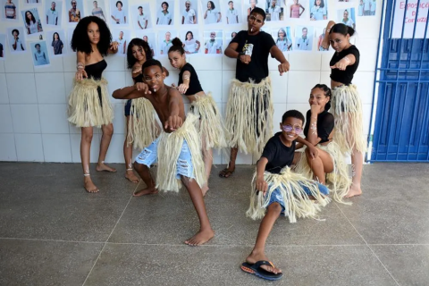 Feira de Santana: “Novembro Negro” Escola Jonathas Teles promove programação especial em alusão ao Novembro Negro