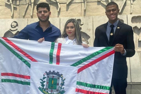 Educação: Estudantes representam Feira de Santana no programa Deputado Jovem Baiano