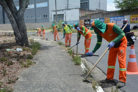 Feira de Santana: “Limpeza pública”  Prefeitura promove Operações Especiais para limpeza da cidade