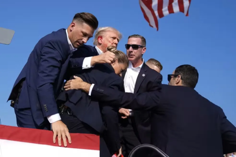 Mundo: “Eleições Americanas”  Comício pró Trump é interrompido após sons de tiros