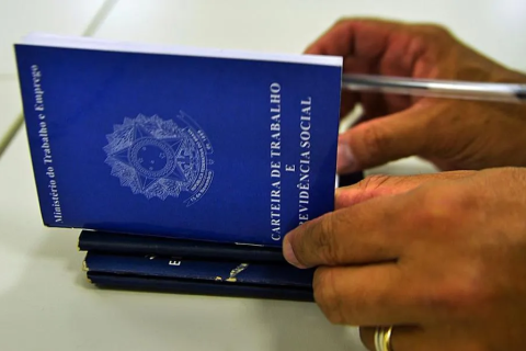Emprego: Feira tem vagas para repositor, pintor e soldador