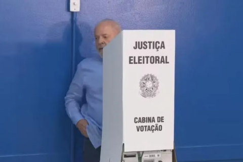 Política: “Lula” Presidente Lula vota em São Bernardo do Campo em São Paulo